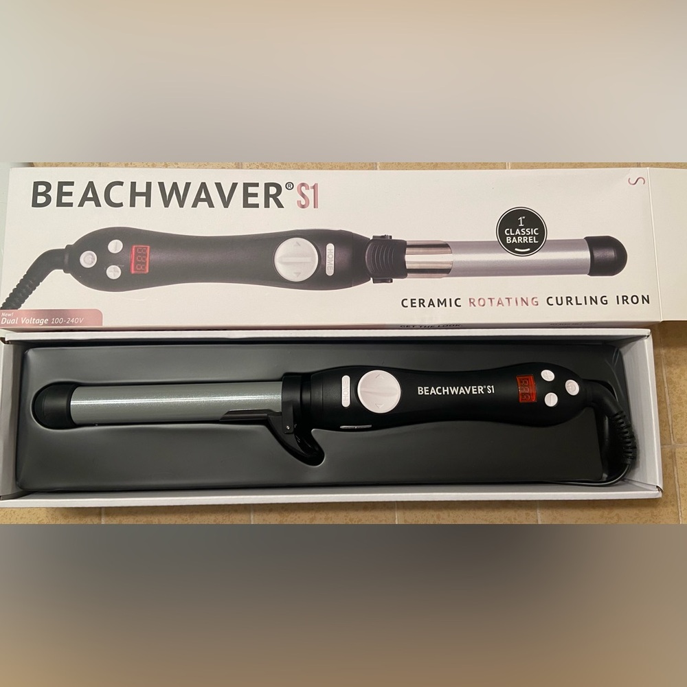 Beachwaver S1 ceramic rotating curl iron. 1”